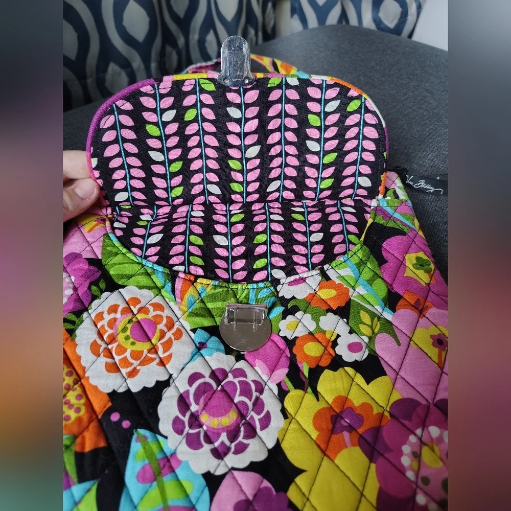 Vera Bradley Crossbody - Picture 3 of 6